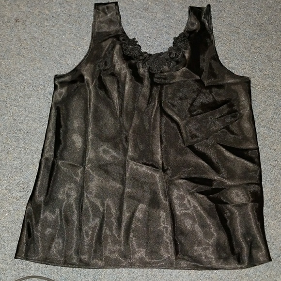 Secret Treasures top - Picture 2 of 2